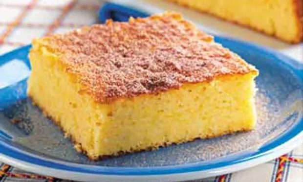 Bolo de Farinha de Milho com Queijo: