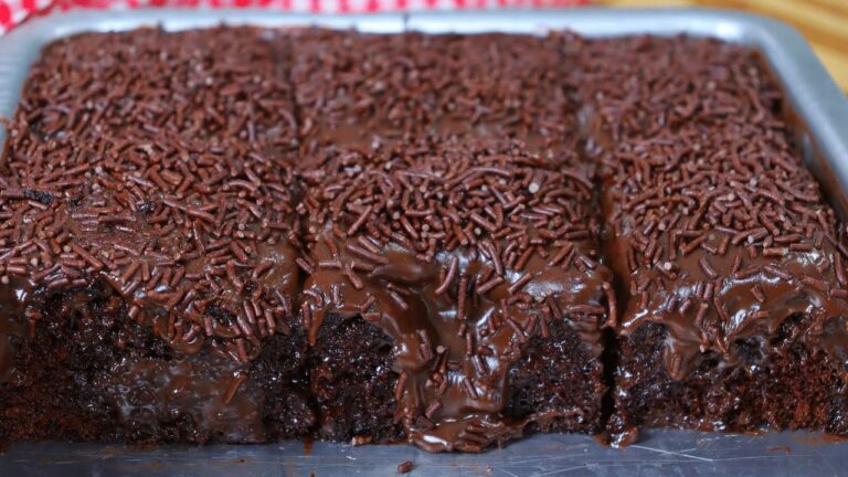 bolo de chocolate com agua quente